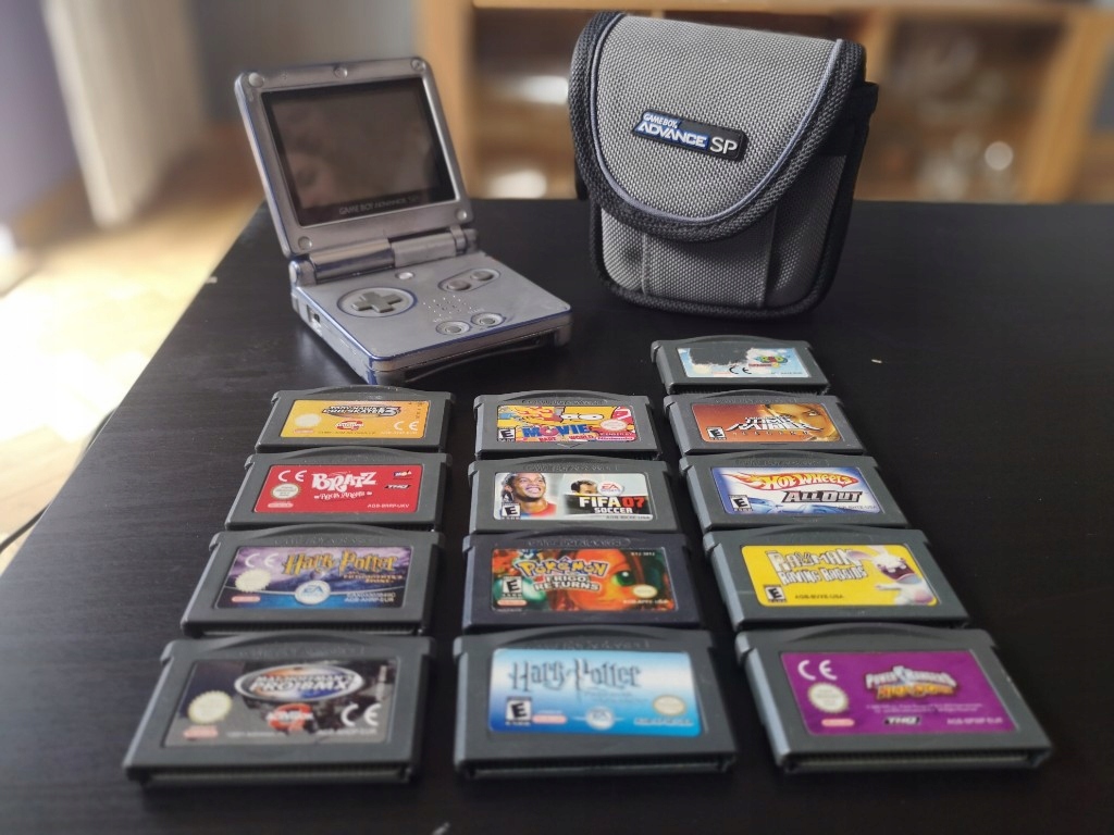 Game Boy Advance SP 13 gier UNIKAT