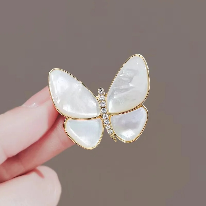 5 Colors Summer New Butterfly Brooches For Women Imitation Pearl Brooch