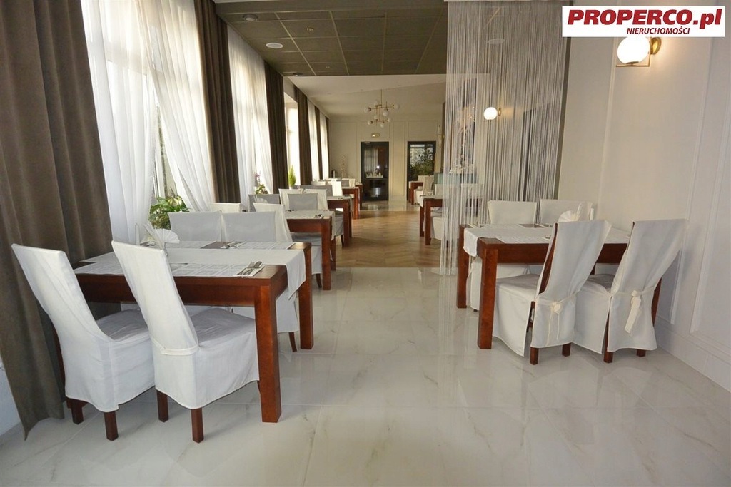 Hotel, Wola Morawicka, Morawica (gm.), 4270 m²