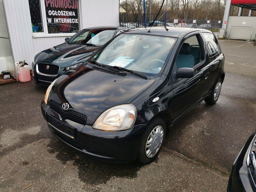 Toyota Yaris 1.0 Benzyna 68 KM, Radio CD, Dwa