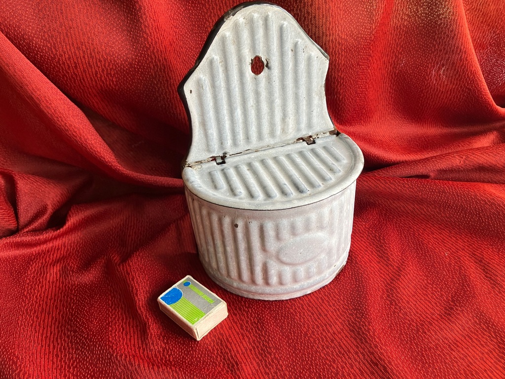 Stara polska solniczka z PRL