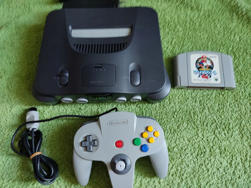 Konsola Nintendo 64+pad+Mario Kart 64