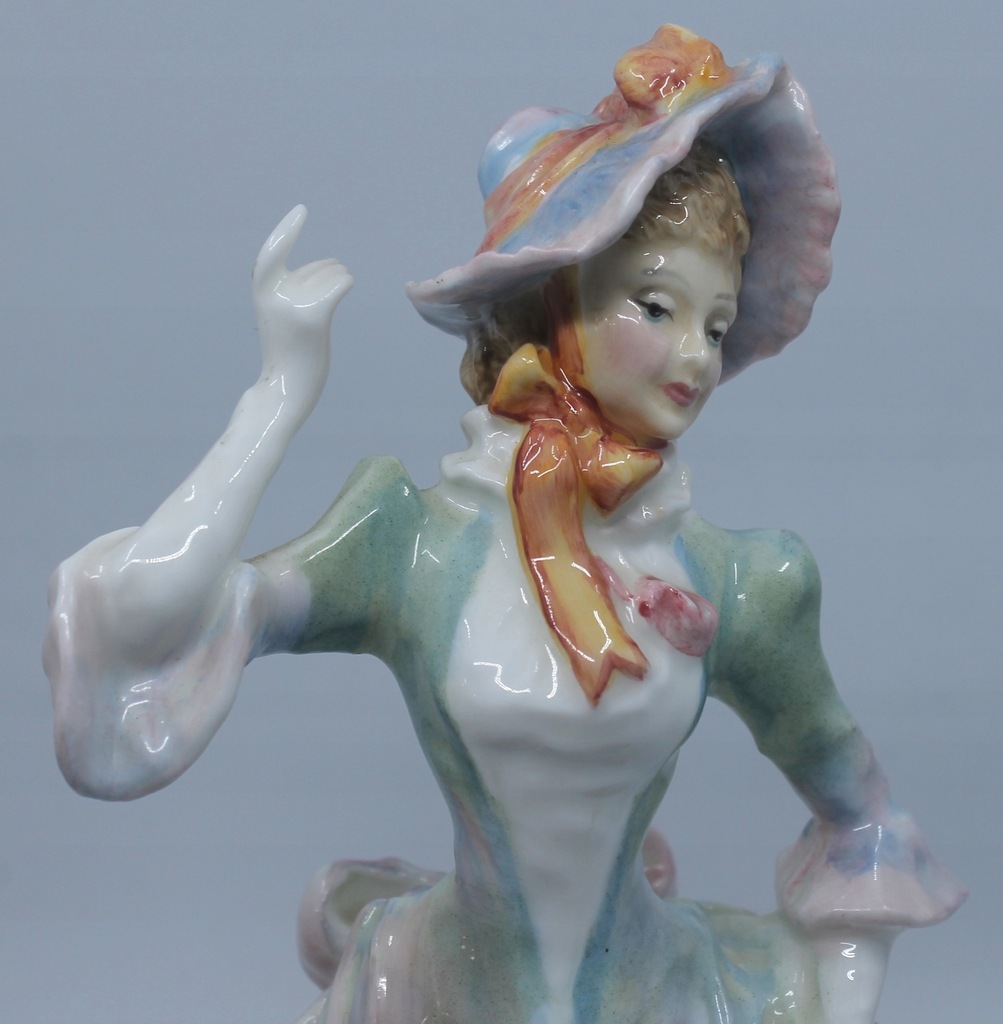 ロイヤルドルトン フィギュア LOYAL FRIEND HN 3358