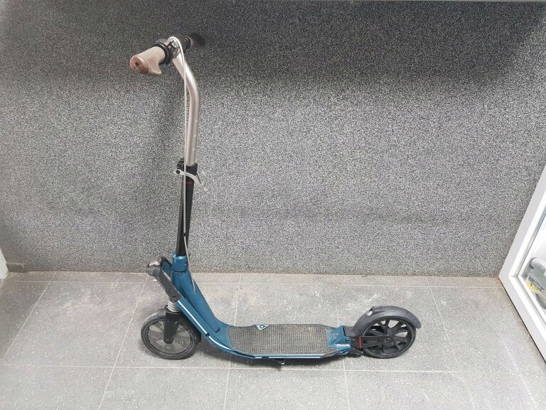 HULAJNOGA SCOOTER TOWN 9EF V2 PETROL BLUE