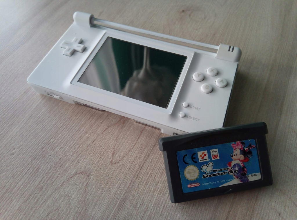 Game Boy Advance Micro Macro