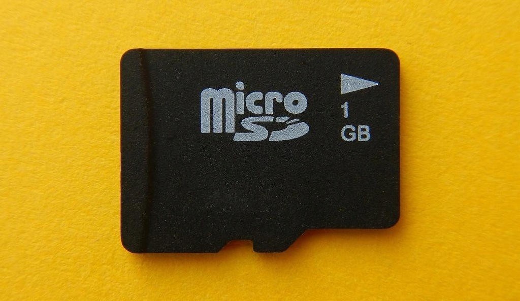 microSD 1 GB --- MADE IN TAIWAN