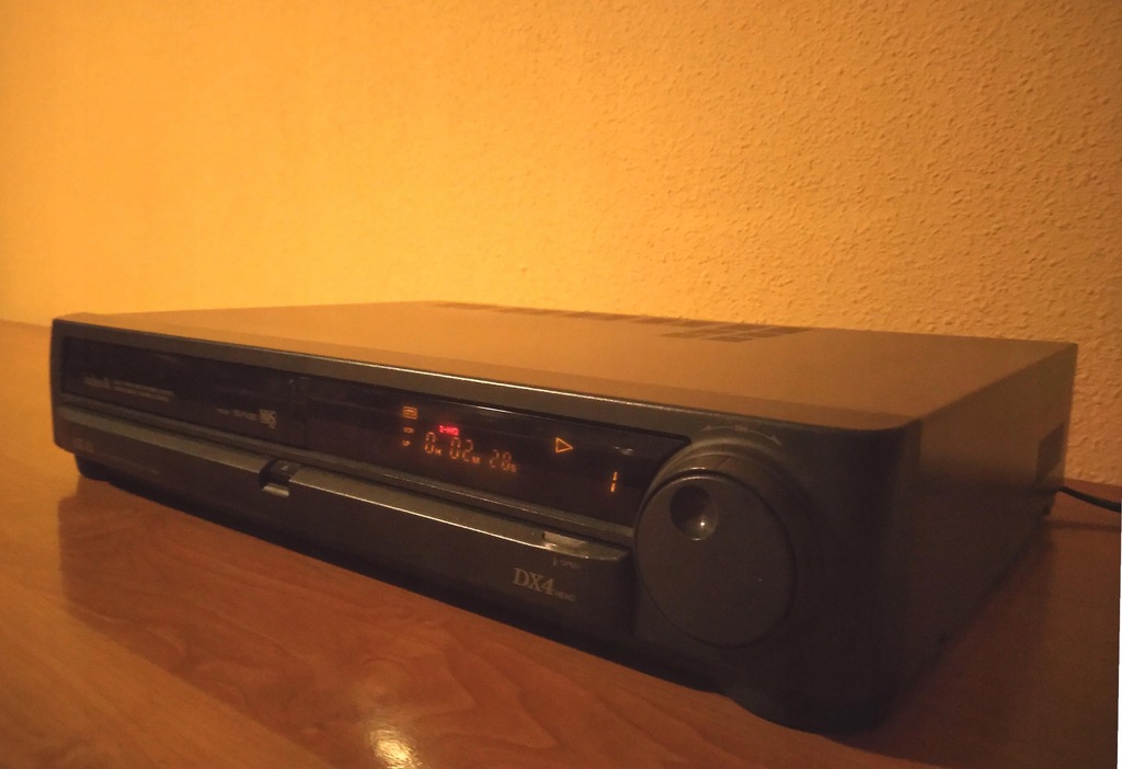 Купить Видеорегистратор AKAI VS-F430 EDG VHS: отзывы, фото, характеристики в интерне-магазине Aredi.ru