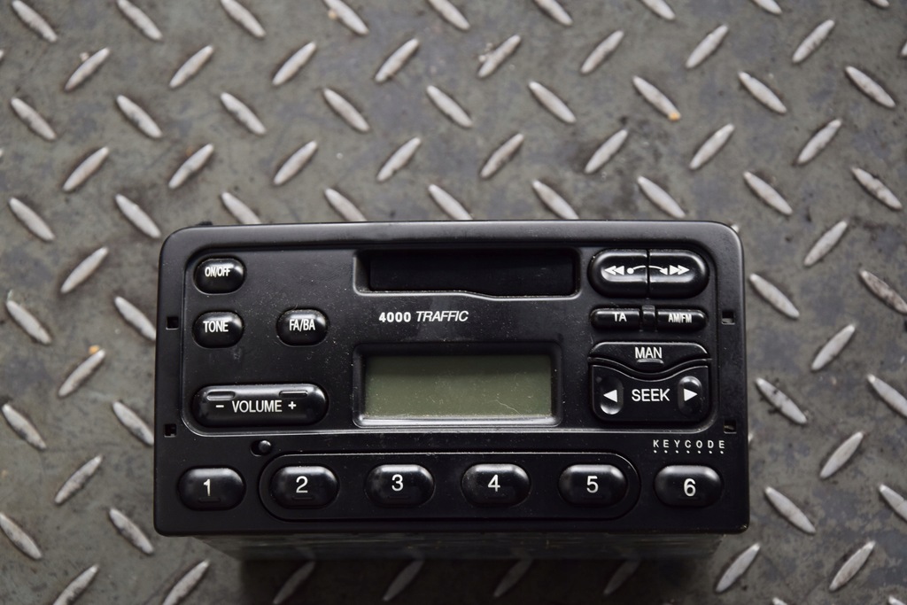 RADIO FABRYCZNE FORD FIESTA MK4