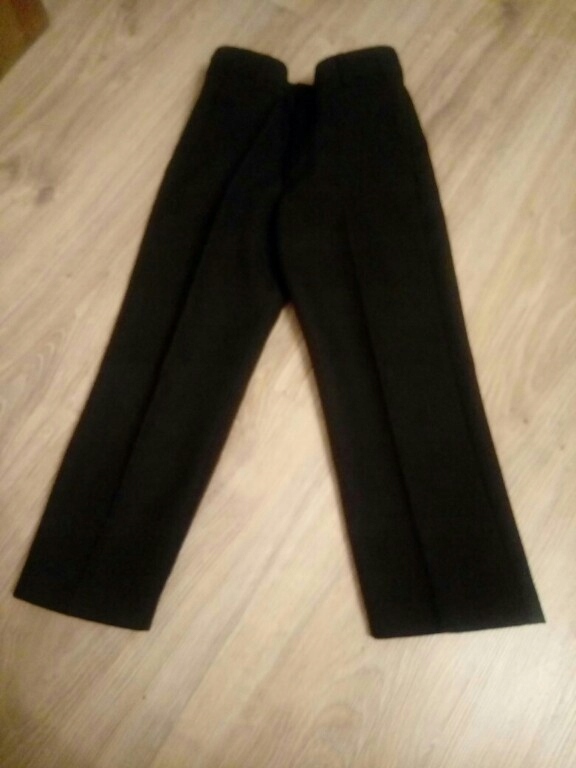 Eleganckie spodnie w kantke 104