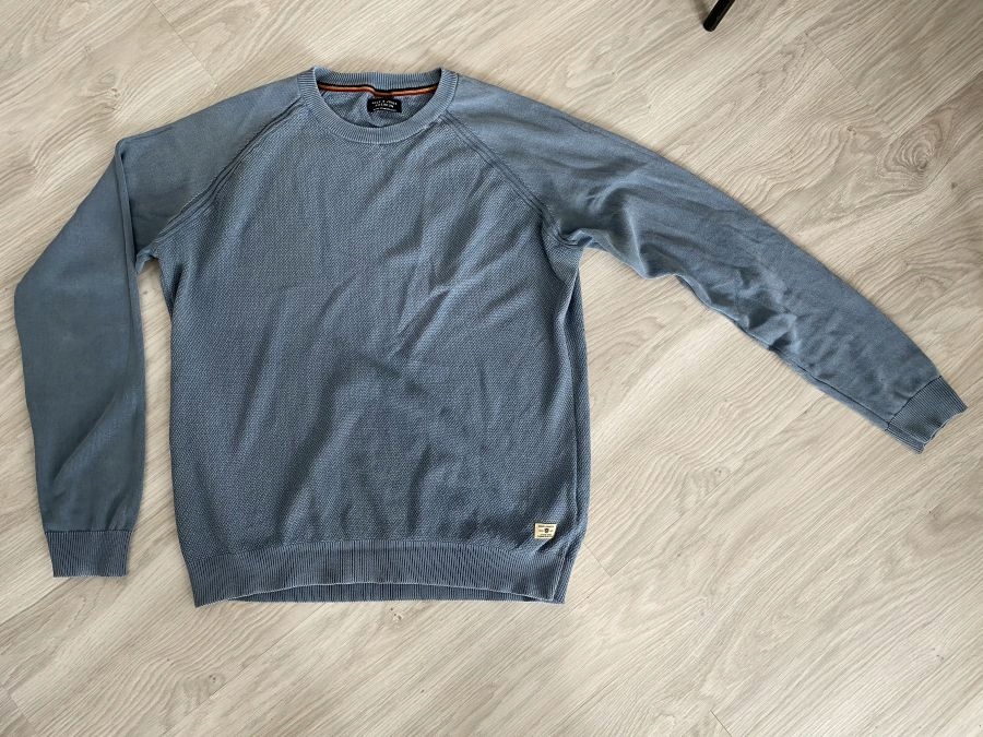 Sweter niebieski Jack&Jones roz M