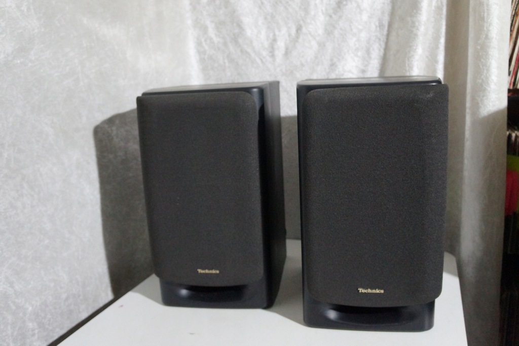 KOLUMNY GLOSNIKOWE TECHNICS SB-CH 950