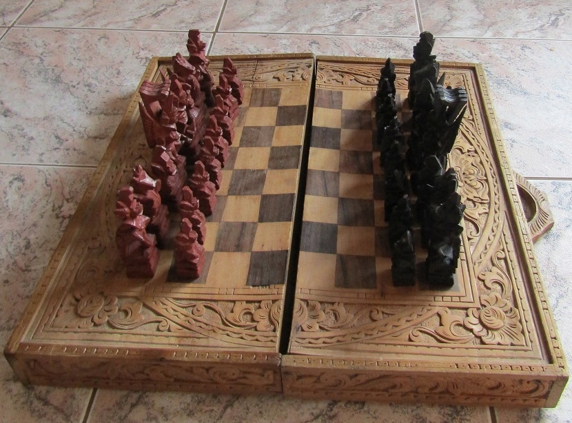 Drewniane szachy antyk kompletne