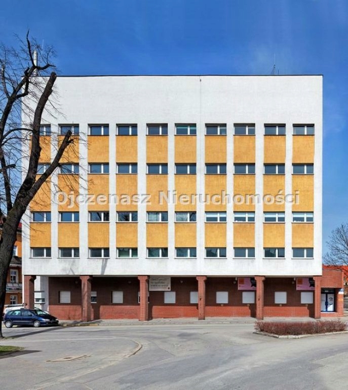 Biurowiec, Ząbkowice Śląskie, 2361 m²