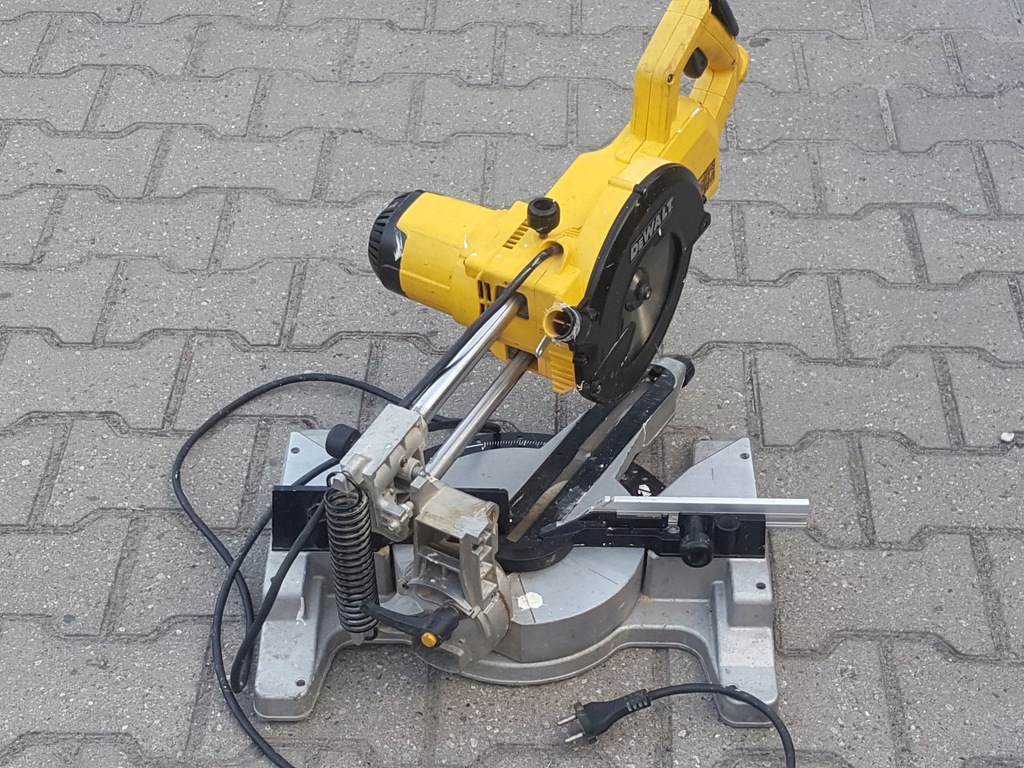 Pilarka DEWALT DW 770-QS Ładna !!! - 8207023742 oficjalne archiwum Allegro