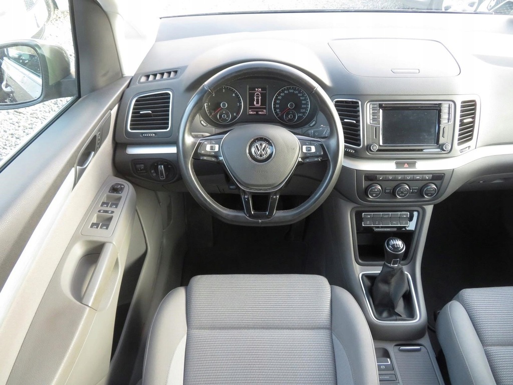 Купить VW Sharan 2.0 TDI BMT, польский автосалон, авторизованный сервисный центр: отзывы, фото, характеристики в интерне-магазине Aredi.ru