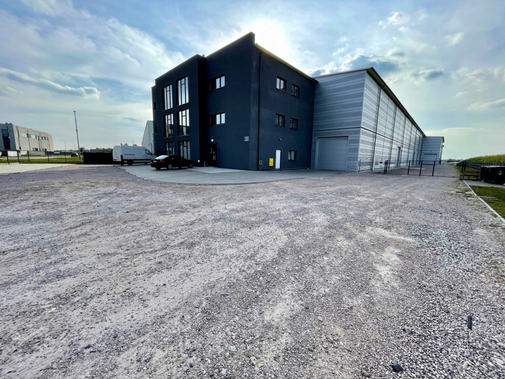 Magazyny i hale, Wieruchów, 750 m²
