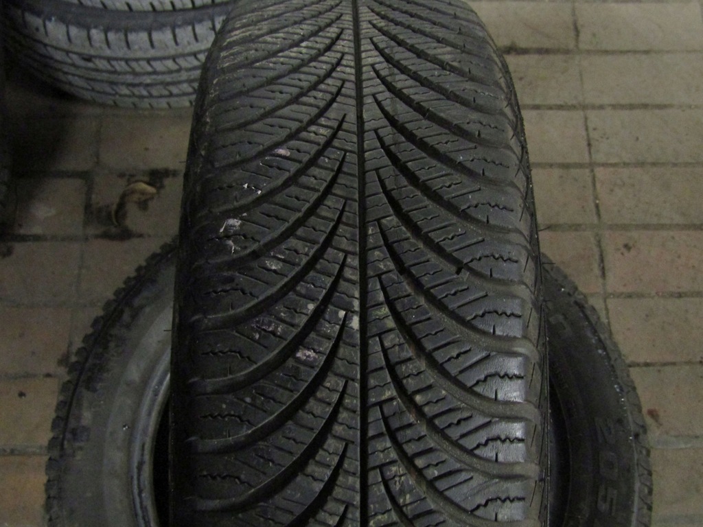 185/65R15 GOODYEAR VECTOR 4 SEASONS 88T 6,9mm