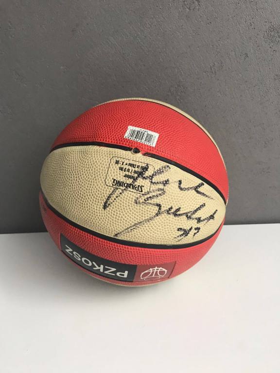 Piłka z autografem Marcina Gortata NBA