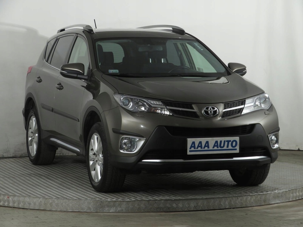 Купить Toyota RAV 4 2.0 i, польский автосалон, авторизованный сервисный центр: отзывы, фото, характеристики в интерне-магазине Aredi.ru