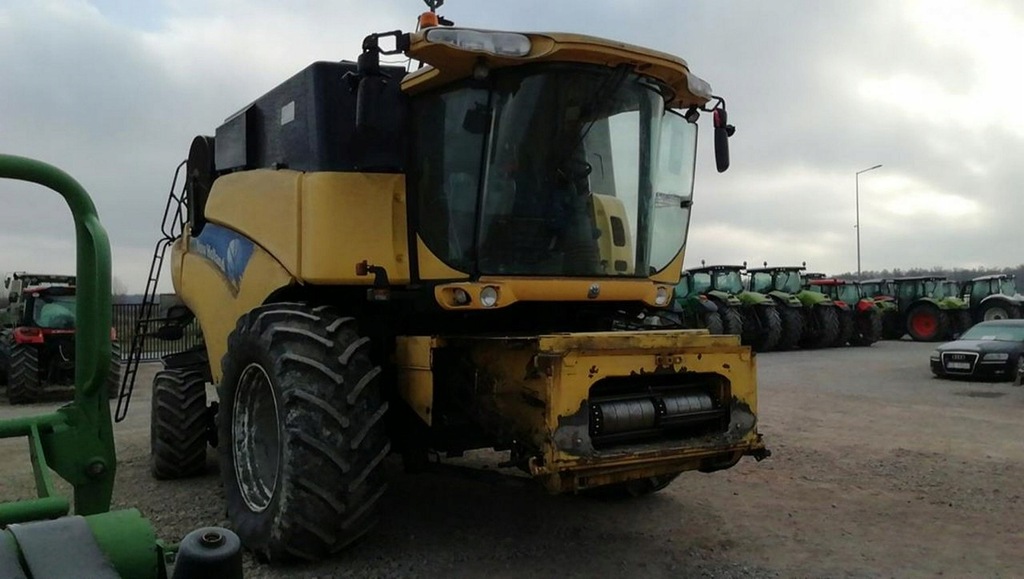 New Holland CR 9080 ELEVATION 781