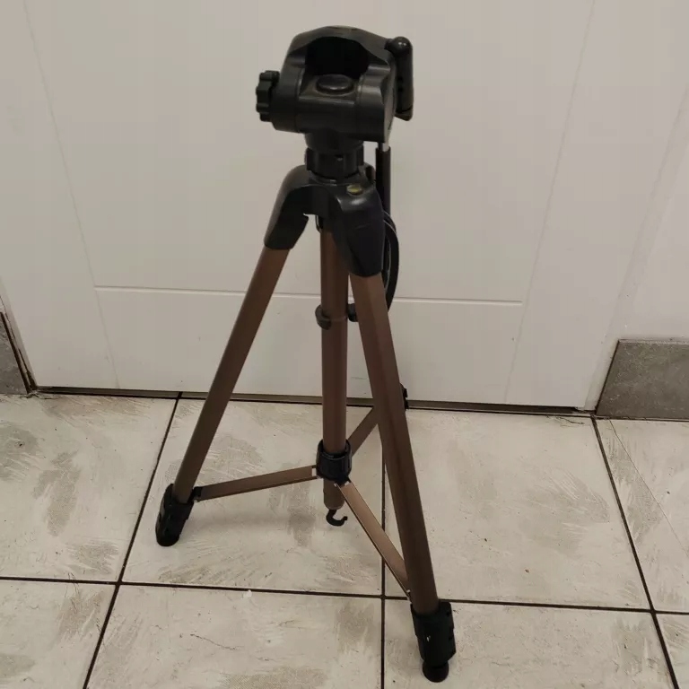 STATYW FOTOGRAFICZNY HAMA STAR 63 + POKROWIEC