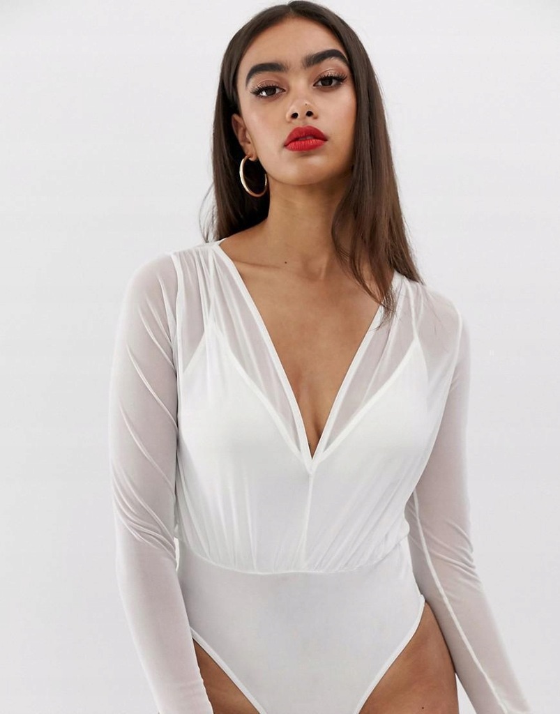 23L067 BOOHOO__NW3 BODY V-NECK SIATECZKA__XS