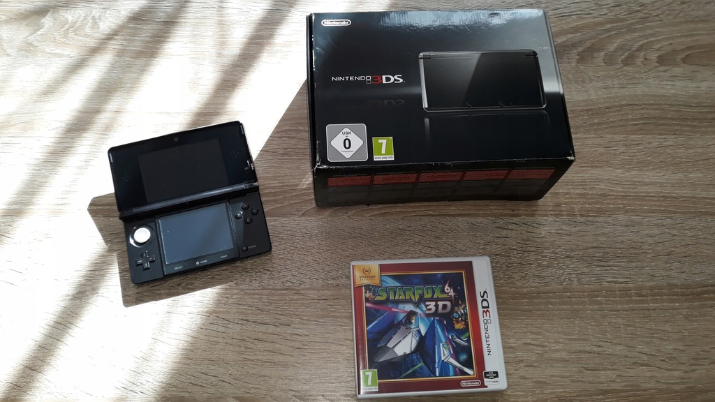 Nintendo 3DS Black Czarny + Starfox 64 3D