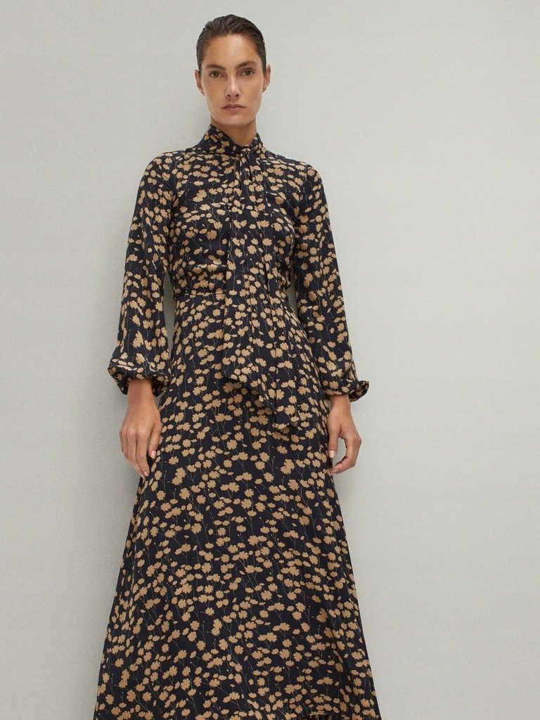 Moda Sukienki Sukienki o kroju litery A Massimo Dutti Sukienka o kroju litery A czarny-kremowy Wz\u00f3r w kwiaty 