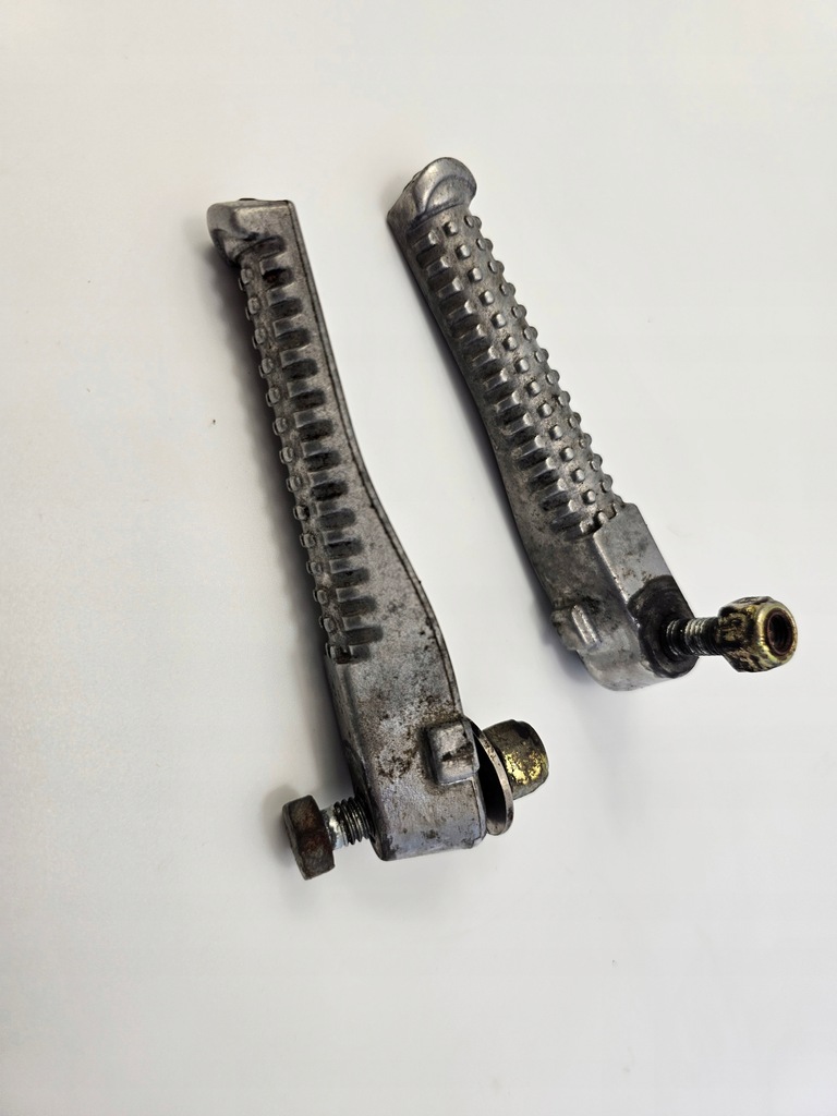 Peugeot Speedfight II 2 podnóżek podnóżki pasażera