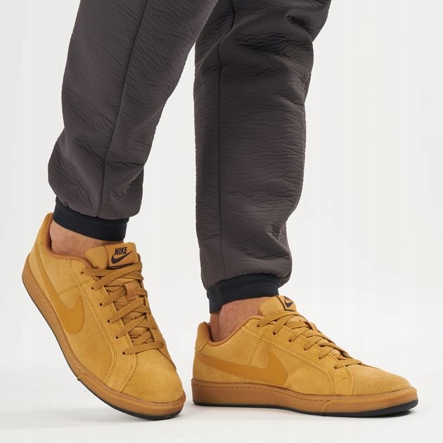 Nike court royale camel hotsell