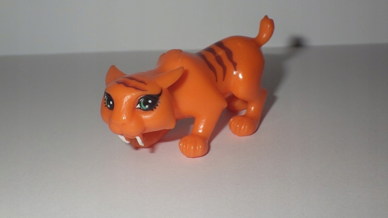 Monster High zwierzak tygrys Sweet Fang TORALEI