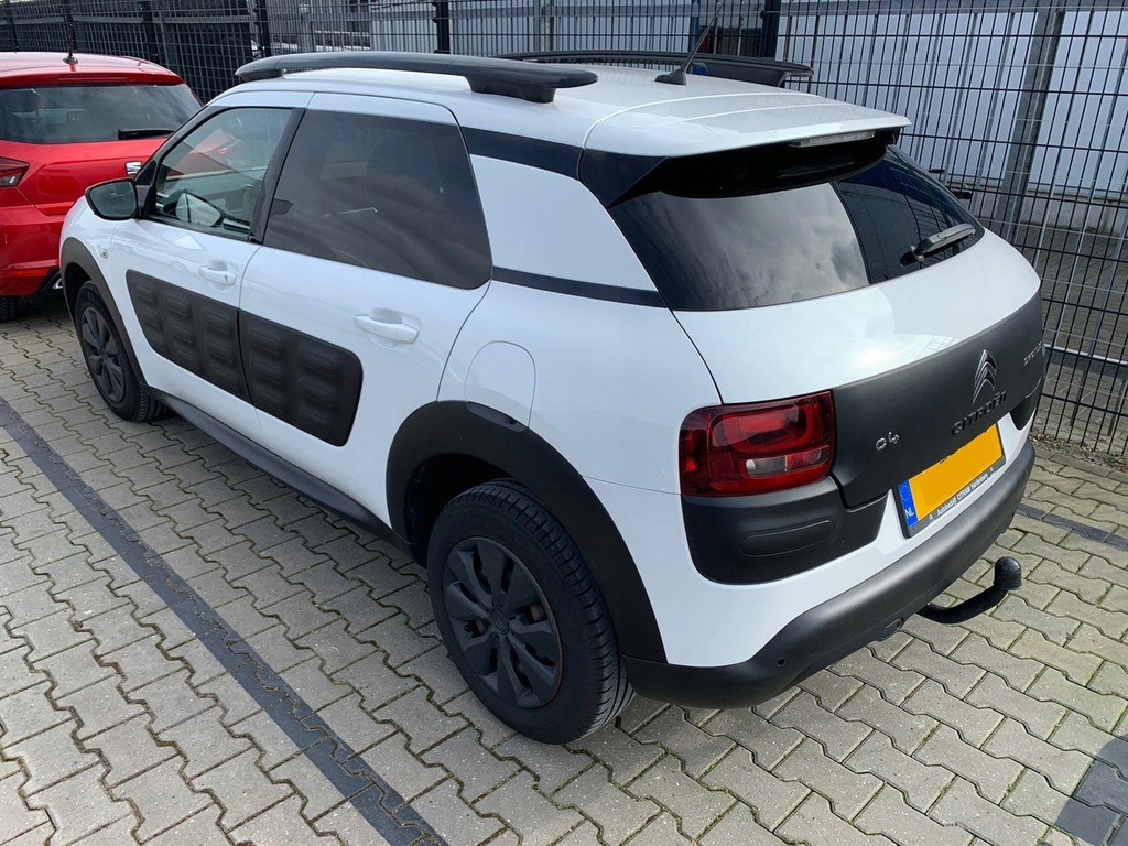 Купить Citroen C4 Cactus - безаварийный + полное дилерское обслуживание: отзывы, фото, характеристики в интерне-магазине Aredi.ru