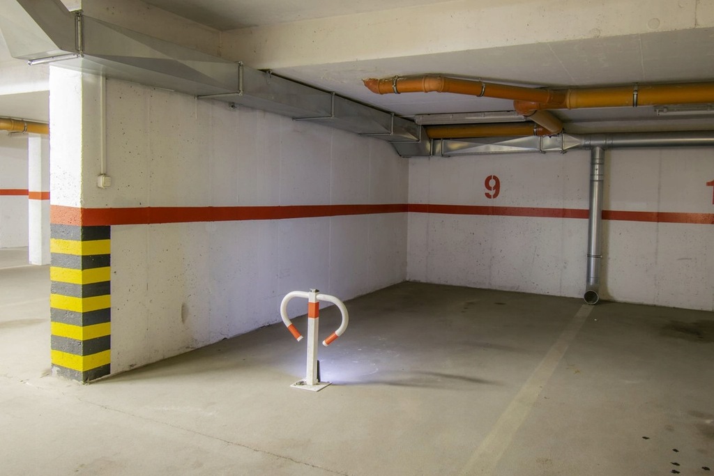 Garaż, Międzyzdroje, Międzyzdroje (gm.), 18 m²