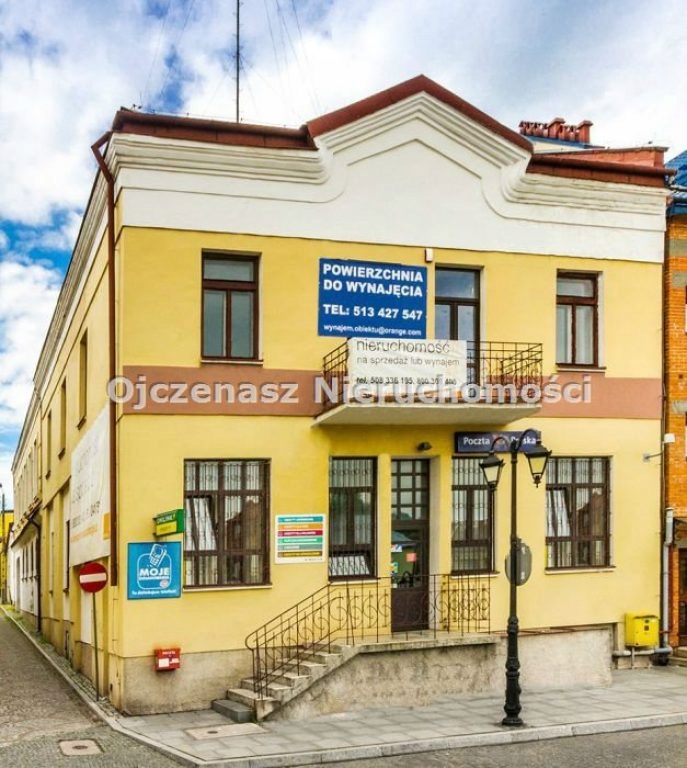 Biuro, Iłża, Iłża (gm.), Radomski (pow.), 1202 m²