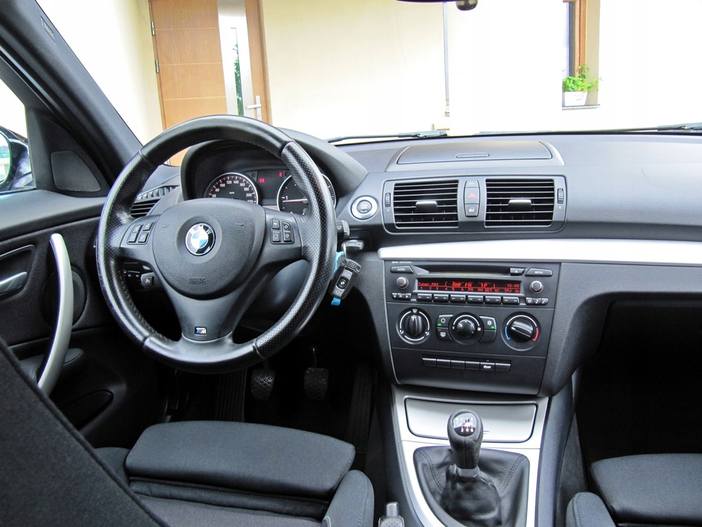 Купить *УНИКАЛЬНЫЙ* BMW 123d* 2.0d*204КМ* БИКСЕНОН*М-ПАКЕТ*: отзывы, фото, характеристики в интерне-магазине Aredi.ru