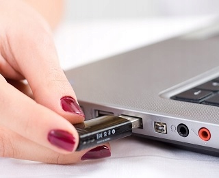 Купить PenDrive SanDisk Ultra 64 ГБ флэш-памяти USB 3.0: отзывы, фото, характеристики в интерне-магазине Aredi.ru
