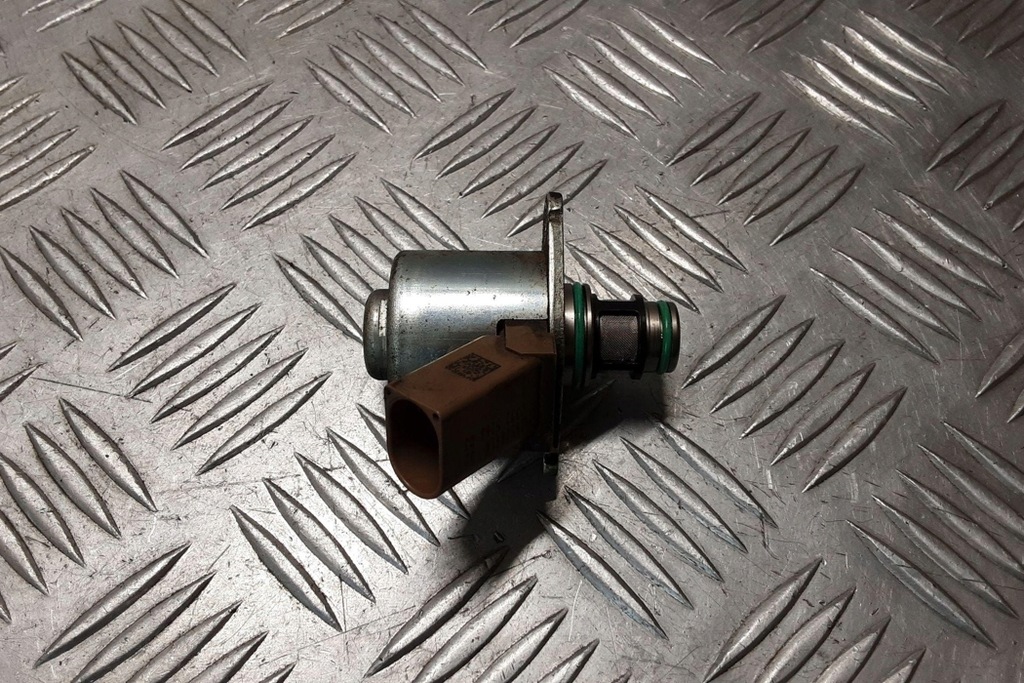 Czujnik ciśnienia paliwa VW GOLF VII VARIANT (BA5, BV5) 28508414 1.6L