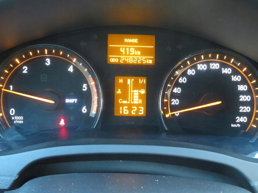 Купить Toyota Avensis 2.0 D-4D, Климат-контроль, Круиз-контроль: отзывы, фото, характеристики в интерне-магазине Aredi.ru