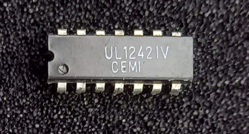 Układ scalony CEMI UL1242 IV