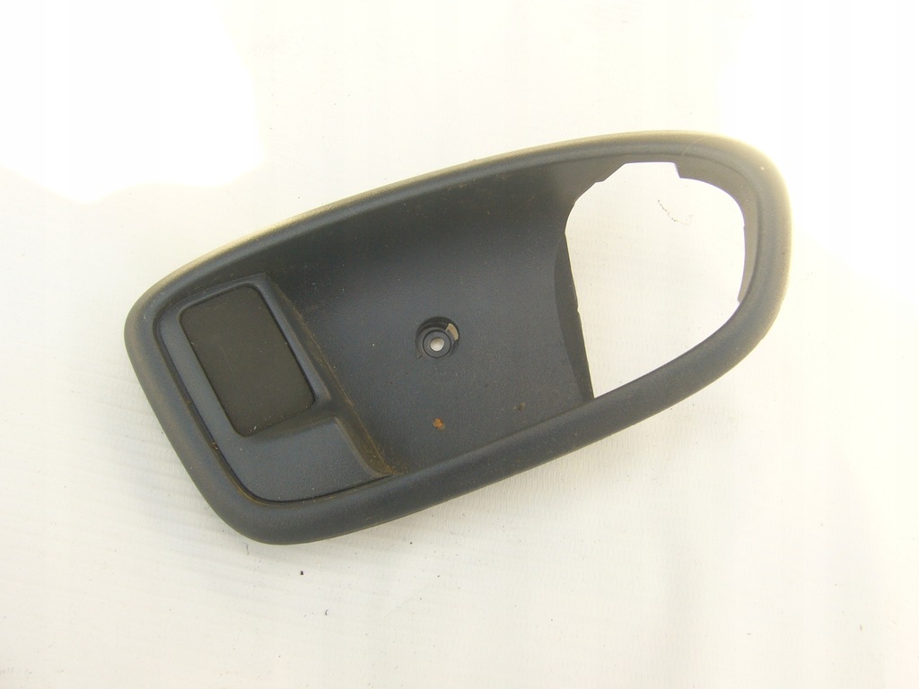 Ford S-Max MK1 plastik osłona klamki wewnętrzn przód prawy 6m21-u226a36-bbw