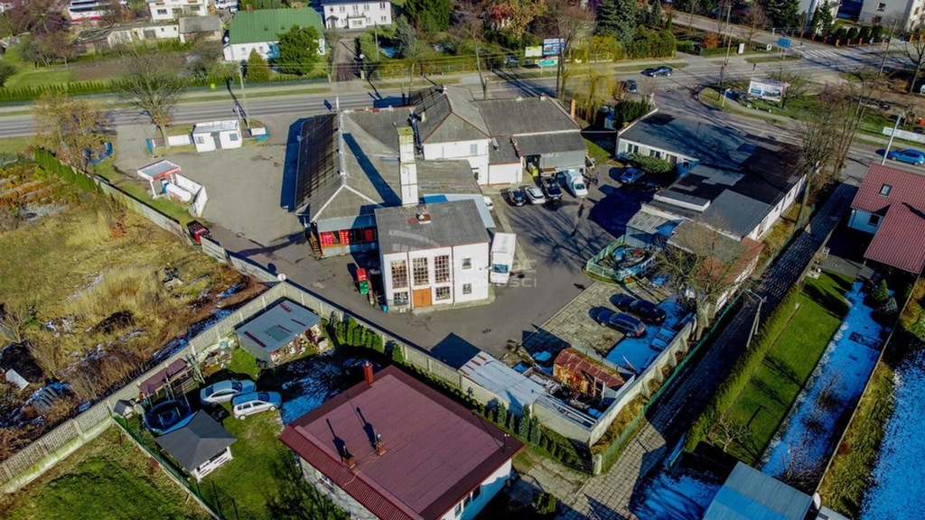 Magazyny i hale, 1015 m²