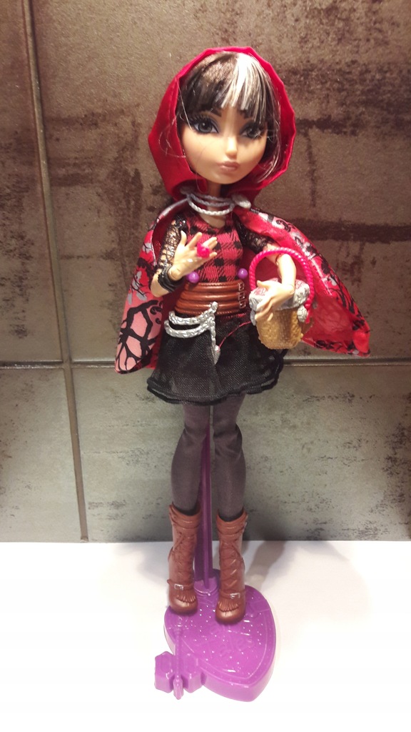 Ever After High lalka Cerise Hood 1 seria