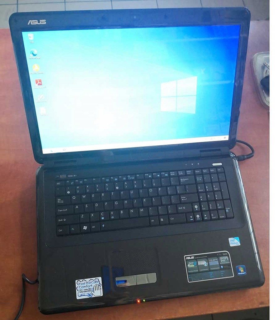 Laptop Asus K70i 17"/4GB/2x2.1GHz/DVD/500GB/bat