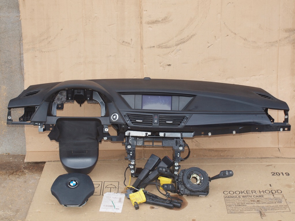 BMW E84 X1 AIRBAG DESKA KONSOLA NAPINACZE ORYGINAŁ 8630530341