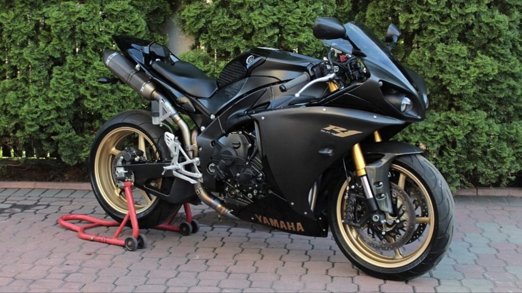 Yamaha YZF-R1 (RN22)