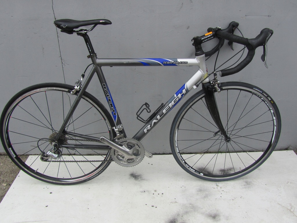 Nr 800 Rower szosowy RALEIGH team / shimano 105
