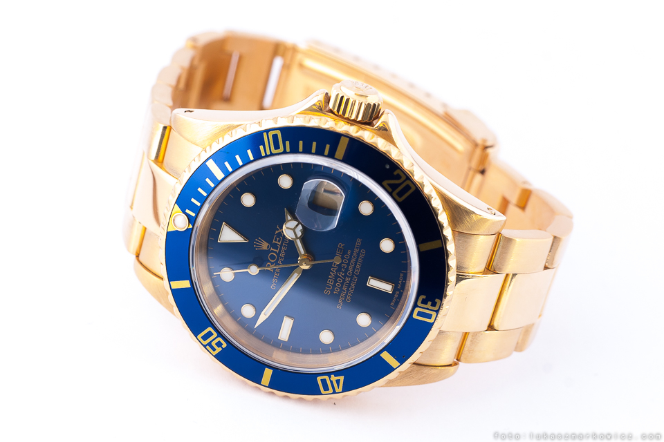 ROLEX OYSTER PERPETUAL DATE SUBMARINER BLUE DIAL