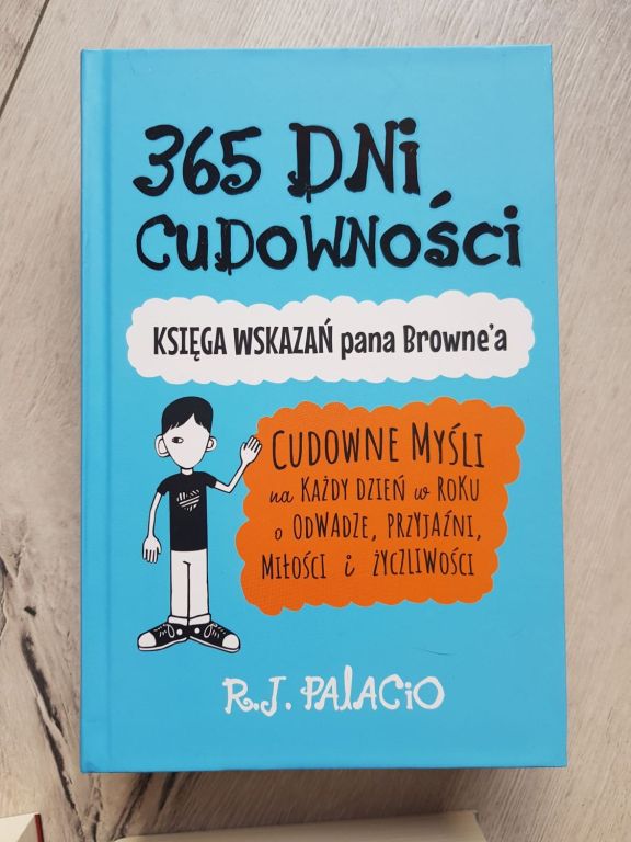 Książka 365 dni cudowności. Księga wskazań pana...