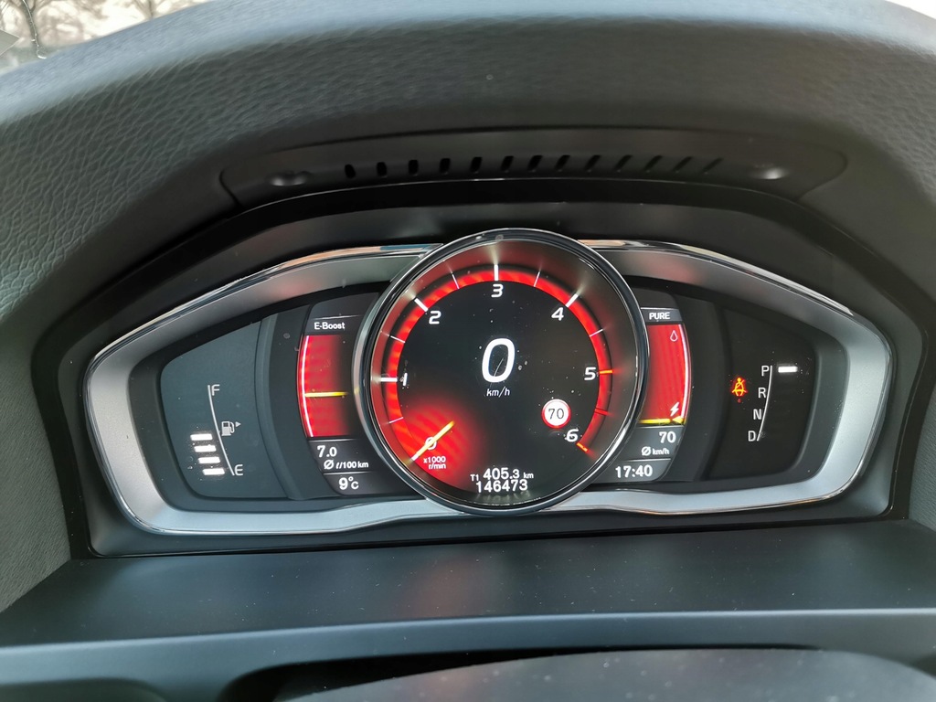 Купить VOLVO V60 (155, 157) D6 Hybrid AWD 220 л.с., подключаемый модуль: отзывы, фото, характеристики в интерне-магазине Aredi.ru