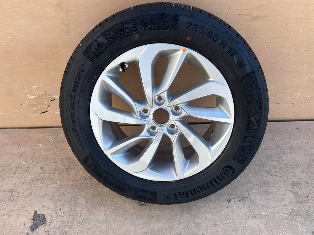 KYUNDAI TUCSON II alufelga z oponą 225/60R17